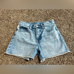 Old Navy girls denim shorts. High rise adj waist. Sz 12
